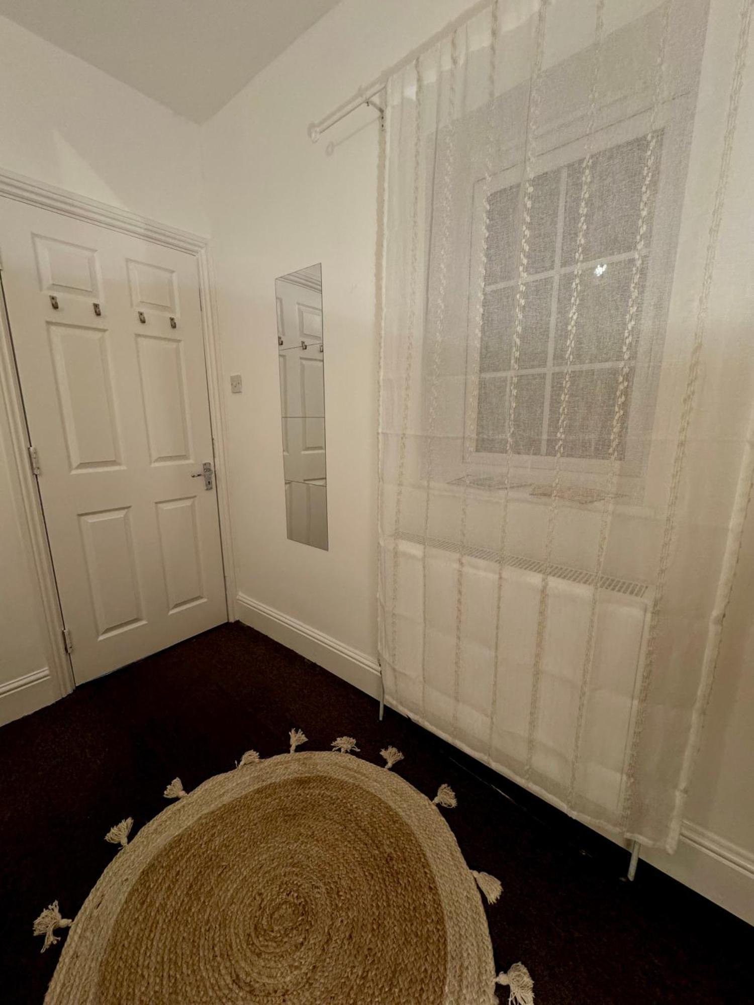 Single Bedroom In Birmingham Near City Center Guest house